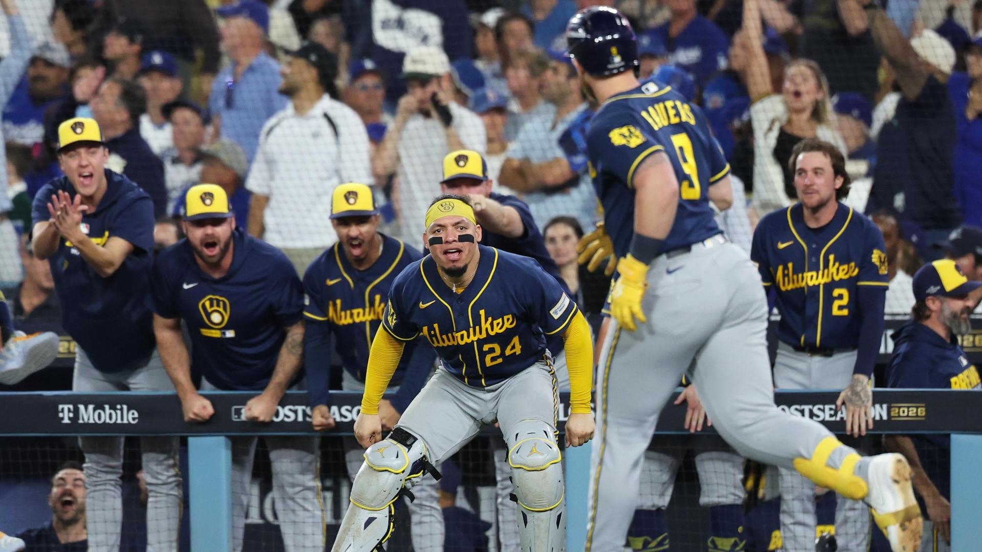 Brewers put Dodgers on brink of sweep, seize 3-0 NLCS lead with Game 3 win